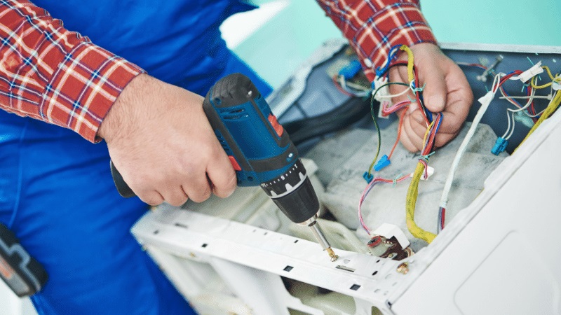 Kırkağaç Eminçelik Eminçelik çamaşır makinesi kart tamiri – Su almama arızası orijinal parça ile giderildi. - Teknik servis örneği